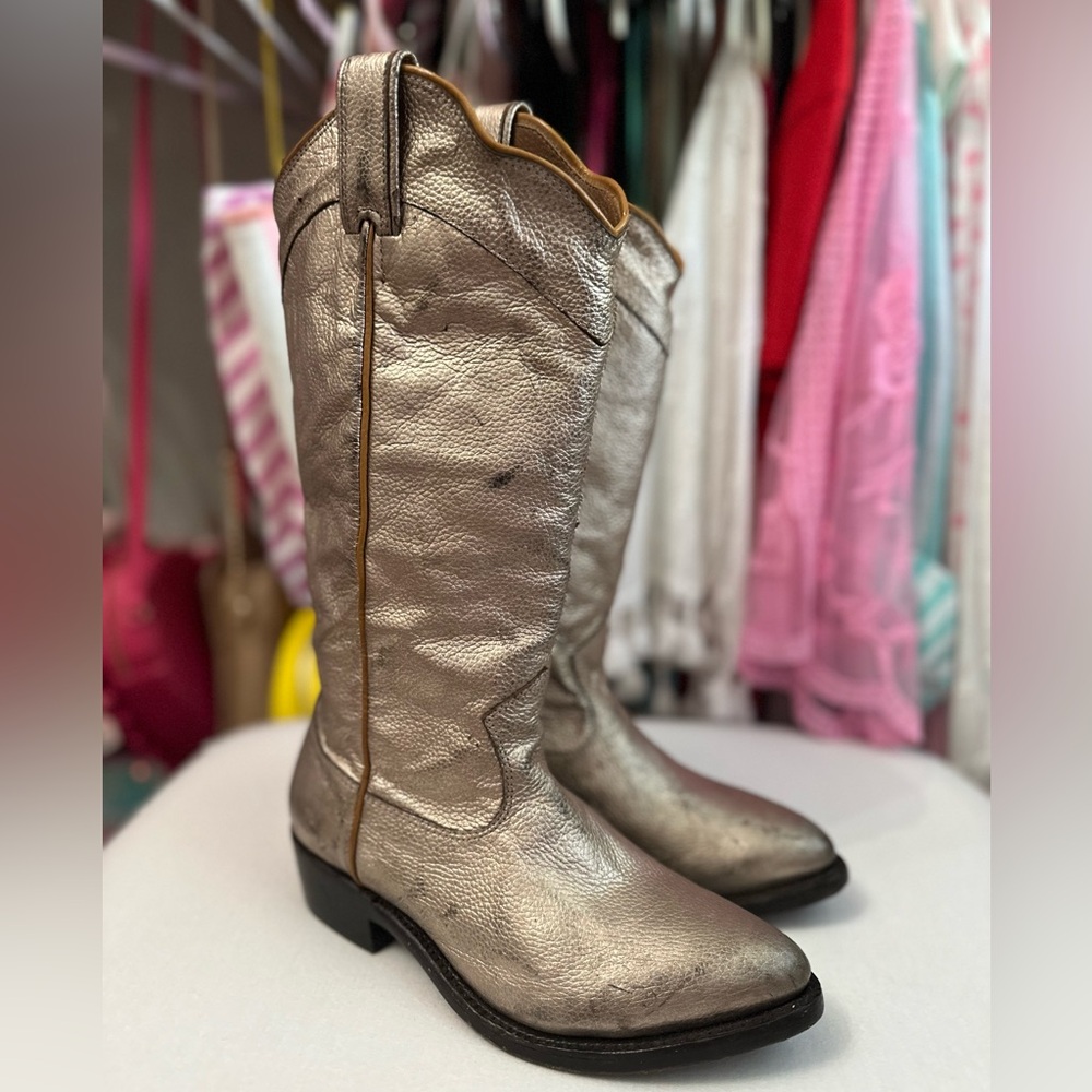Frye Billy Daisy Pull On Boot Light Gold Woman's Size 6